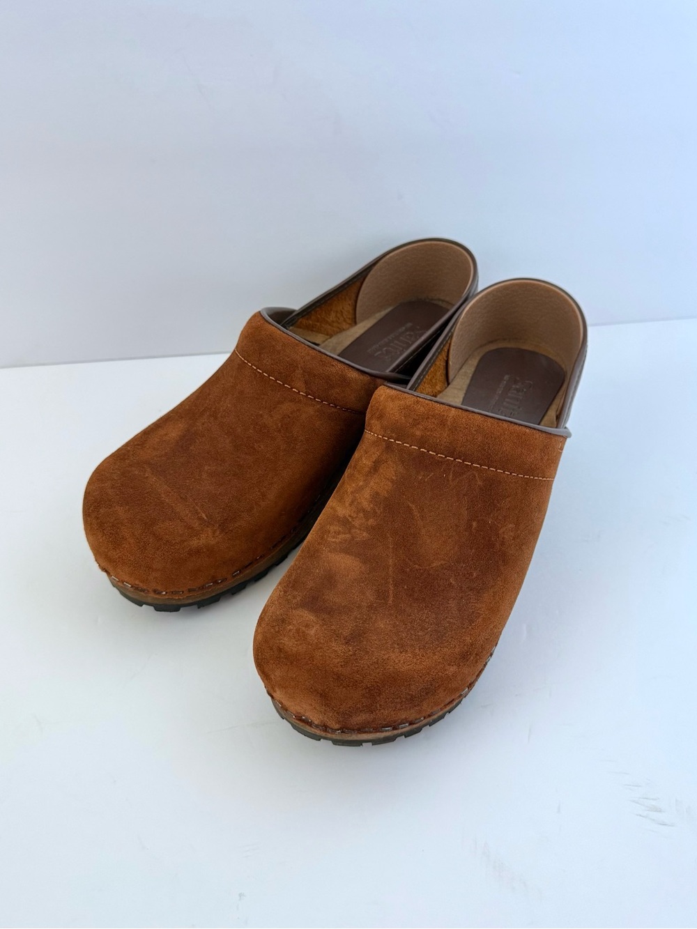 Sanita Nanna Closed Wood Clogs Cognac Oiled Suede EU 39 Like New